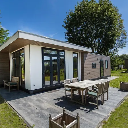 Cube Xl 69 I 4-persoons In Holiday home Zennewijnen