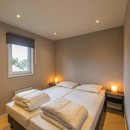 Cube Xl 69 I 4-persoons In Holiday home Zennewijnen